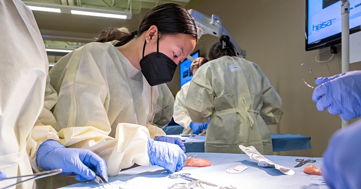 Cadaver Lab Experience for Local High Schoolers