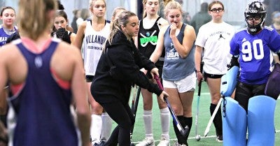 LVHN and Collegiate Field Hockey Players Host Youth Girls’ Clinic