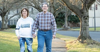 Rare kidney disease leaves Wendy Reiss needing a new kidney, her husband, Barry, offers her one of his