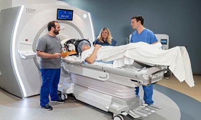 Exclusive in the region, this innovative technology can transform lives of people living with essential tremor and Parkinson’s disease.