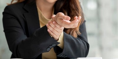 Just Passing Pain? Or Carpal Tunnel Syndrome? 