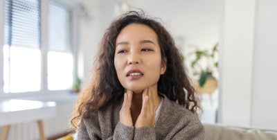 Symptoms you shouldn’t ignore, hypothyroidism vs. hyperthyroidism, Hashimoto’s disease 