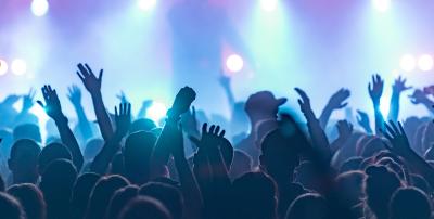 What to do in an emergency when in a crowd
