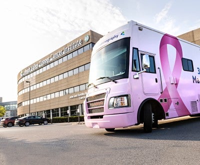 Lehigh Valley Topper Cancer Institute brings screening mammography to locations throughout the community with our mobile mammography coach.