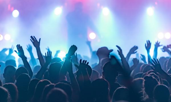 What to do in an emergency when in a crowd