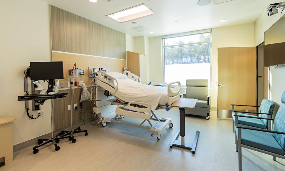 Lehigh Valley Hospital–Pocono Creek patient room